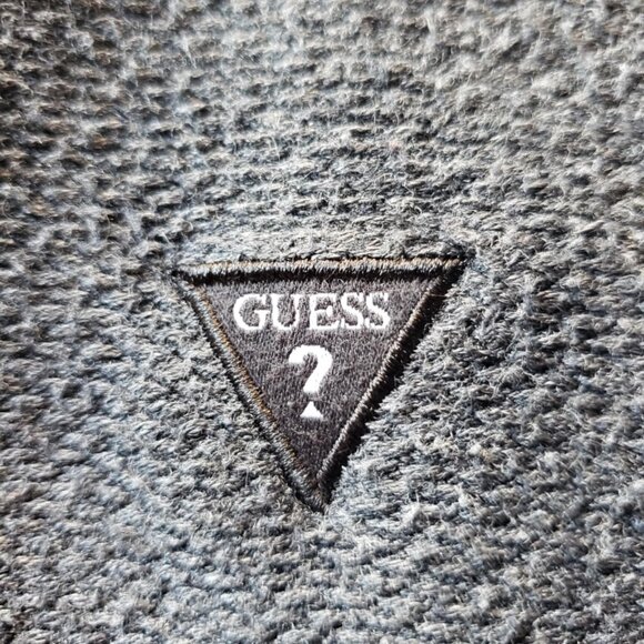 Guess V Neck Mens (although could be unisex) sweater size M-great condition! - Picture 3 of 7
